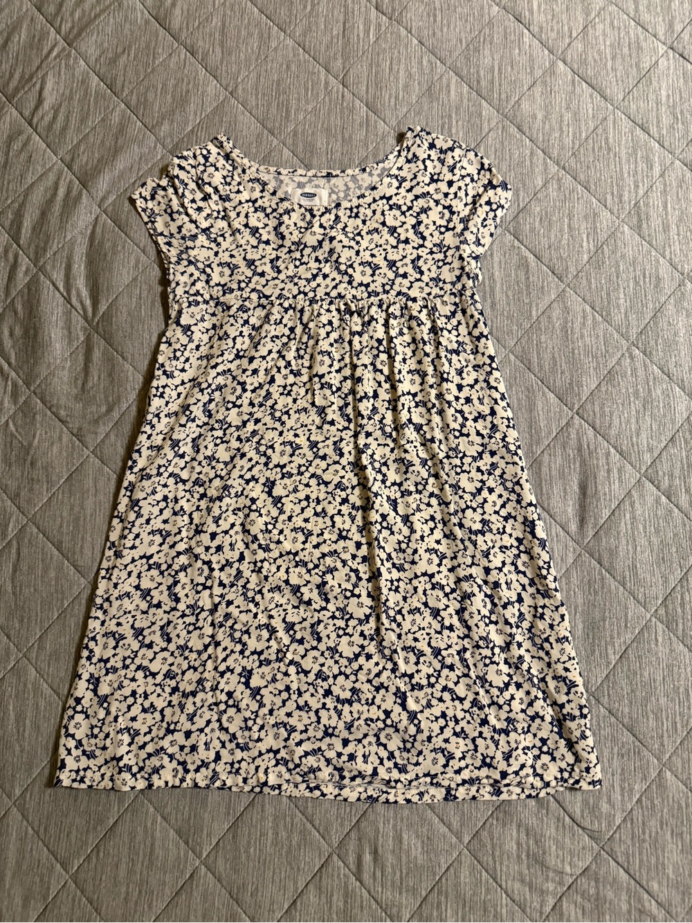 Old Navy White and Navy Floral Casual Dress - Picture 4 of 6